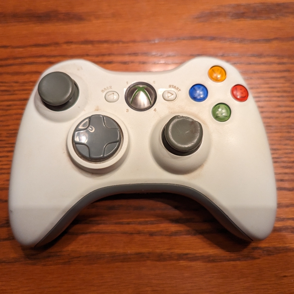 Xbox 360 Controller - NOT WORKING🔥 Microsoft X-Box 360 Controller 🎮 White